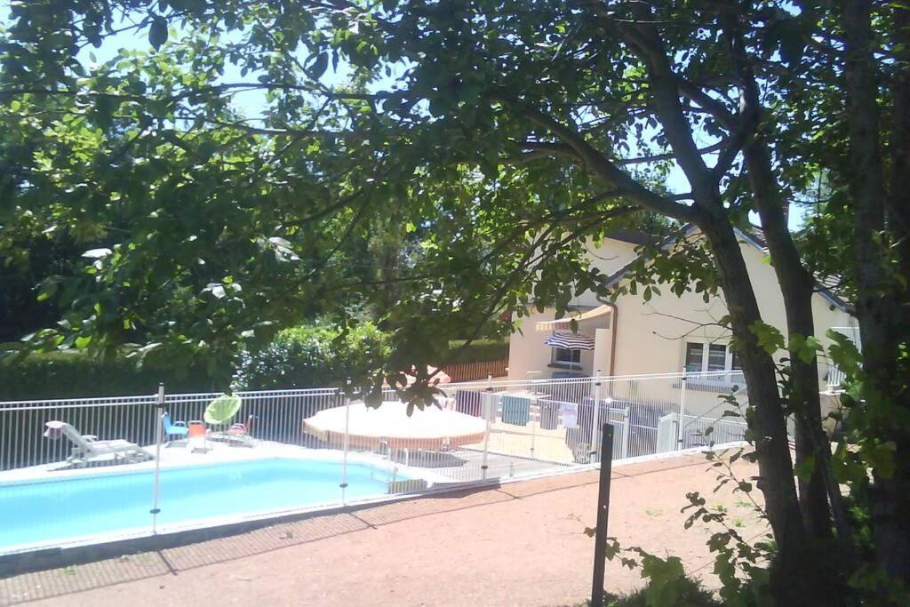 Maison/Gite Familial Dans Le Jura A 200M Du Lac Avec Piscine Privee Marigny  Exterior foto